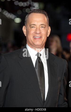 Tom Hanks assiste à la soirée de clôture Espace Première de 'Sauver M. Banks' lors de la 57e BFI London Film Festival. 2013 Banque D'Images