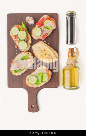 Tartines de pain sandwich bacon tomate concombre Banque D'Images