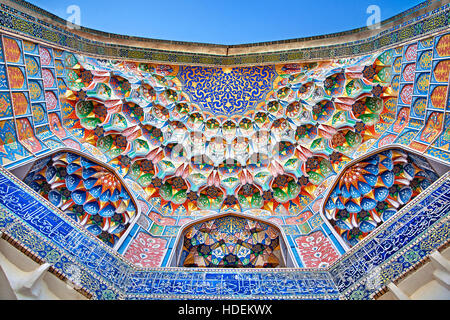 Détail de la décoration de l'Abdulaziz Khan Madrassah à Boukhara, Ouzbékistan Banque D'Images