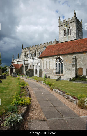 L'église St Pierre à Wootton Wawen la plus ancienne église de Warwickshire datant du 8ème siècle connu comme le sanctuaire Saxon Banque D'Images