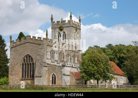 L'église St Pierre à Wootton Wawen la plus ancienne église de Warwickshire datant du 8ème siècle connu comme le sanctuaire Saxon Banque D'Images