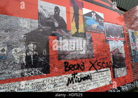 Dégradé - Images Unioniste Belfast International Peace Wall,Cupar way,l'Ouest de Belfast,NI,UK Banque D'Images