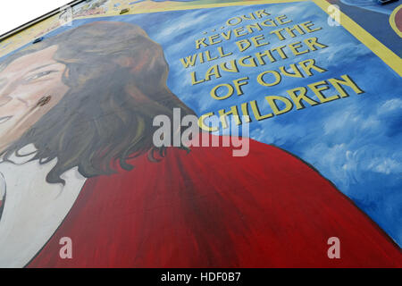 Notre vengeance sera le rire de nos enfants - Belfast Falls Rd fresque républicaine de Bobby Sands MP. Banque D'Images