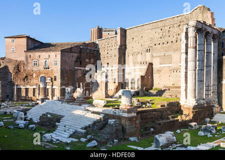 Voyage d'Italie - Reste du Forum d'Auguste avec le Temple de Mars Ultor sur d'anciens forums romains à Rome city Banque D'Images