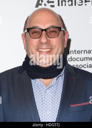 Hollywood, CA. 09Th Dec 2016. Willie Garson, au 32e congrès annuel à prix documentaire IDA Studios Paramount, Californie le 09 décembre 2016. © Faye Sadou/media/Alamy Punch Live News Banque D'Images