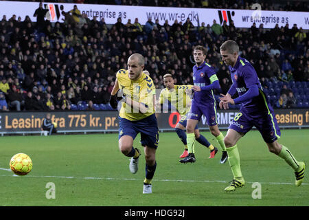 Copenhague, Danemark. Dec 11, 2016. Joueur de Teemu Pukki de Brøndby IF vu en action au cours de l'alka Superliga match entre Brøndby IF et FC Midtjylland à Brøndby Stadion. De : Kim M. Leland/Alamy Live News Banque D'Images