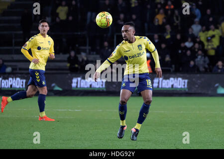 Copenhague, Danemark. Dec 11, 2016. Lebogang footballeur Phiri (18) de Brøndby IF vu action pendant le match entre l'alka Superliga Brøndby IF et FC Midtjylland à Brøndby Stadion. De : Kim M. Leland/Alamy Live News Banque D'Images