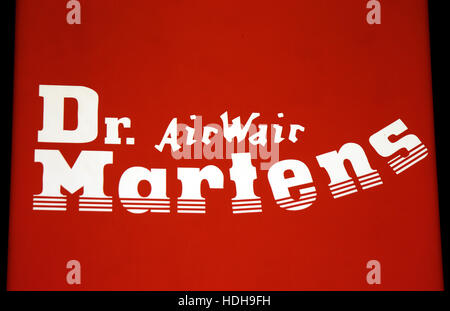 Logo das der Marke 'Dr. Martens", Berlin. Banque D'Images