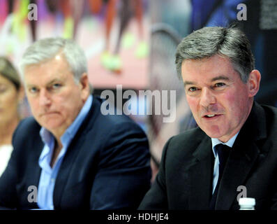 Sir Hugh Robertson (à droite) le président de la BOA et Bill Sweeney le chef de la direction de la BOA, alors qu'ils discutent du succès de Rio 2016, des récentes élections du président et des travaux à venir, y compris les travaux autour de PyeongChang 2018 et Tokyo 2020, lors d'un exposé au siège de l'Association olympique britannique, dans le centre de Londres.APPUYEZ SUR ASSOCIATION photo.Date de la photo: Lundi 12 décembre 2016.Voir PA Story sport BOA.Le crédit photo devrait se lire comme suit : Nick Ansell/PA Wire Banque D'Images