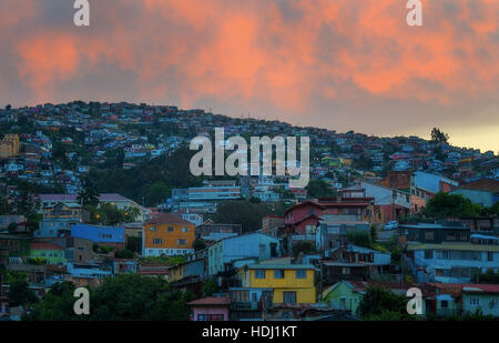 Coucher du soleil à Valparaiso, Chili. Banque D'Images