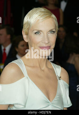 Annie Lennox à l'Academy Awards à Hollywood, Californie le 29 février 2004. Crédit photo : Francis Specker Banque D'Images