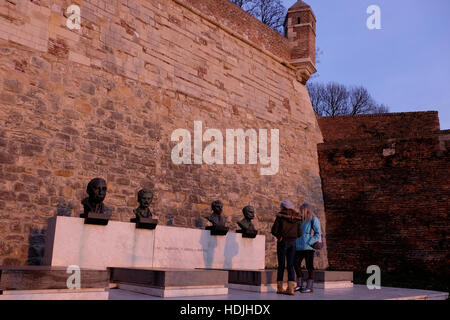 Le Tombeau des héros nationaux commémorant partisans serbes sous les murs de la forteresse dans la ville de Belgrade, capitale de la République de Serbie Banque D'Images