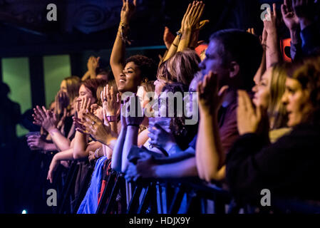 Less Than Jake en concert à l'aérolithe alimentant le feu' Tour 2016 comprend : Atmosphère Où : Bournemouth, Royaume-Uni Quand : 11 Oct 2016 Banque D'Images