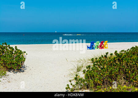 La Floride, l'île de Captiva Captiva, plage, chaises de plage Banque D'Images