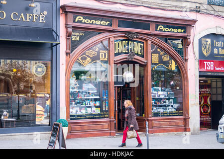 Planète 'Dance' audio shop avec l'Art nouveau shop avant, Rua 31, Porto (Porto), Portugal Banque D'Images