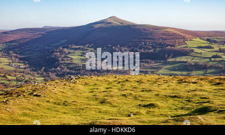 Le mont du Pain de Sucre près d'Abergavenny dans les Montagnes Noires de Nouvelle-Galles du Sud de la Montagne de la table fort de colline au-dessus de Crickhowell Banque D'Images