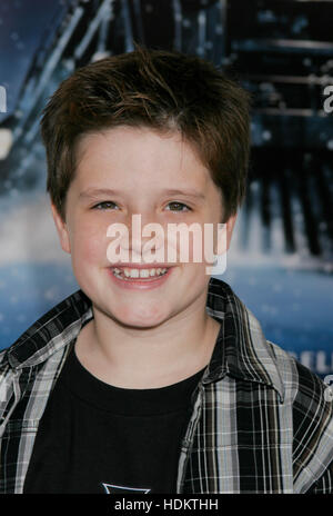 Josh Hutcherson à la première de 'Polar Express' le 7 novembre 2004 à Los Angeles, Californie. Crédit photo : Francis Specker Banque D'Images