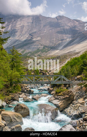 Monument naturel, Swarga Dwar ou gate way au ciel sur le circuit de l'Annapurna au Népal Banque D'Images