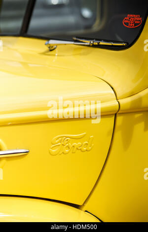 1946 jaune détail Ford pick up truck Banque D'Images