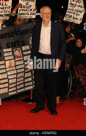 I, Daniel Blake la première au Cinéma Vue à Leicester Square avec : Jeremy Corbyn Où : London, Royaume-Uni Quand : 18 Oct 2016 Banque D'Images