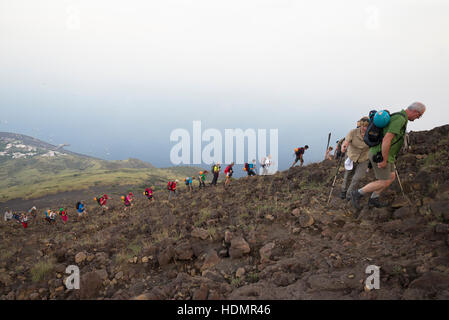 Trekking, volcan Stromboli, iles eoliennes, italie Banque D'Images