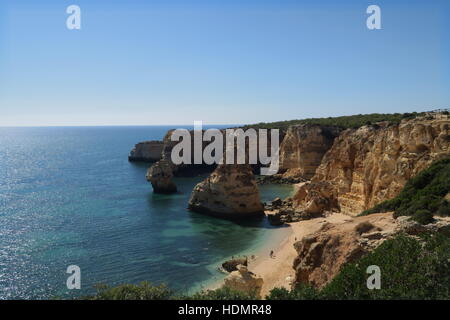 Praia da Marinha, Algarve, Portugal en octobre 2016. Banque D'Images
