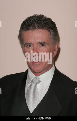 Los Angeles, Californie, USA. 28 Février, 2005. 13 Décembre 2016 - Burbank, Californie - Alan Thicke, plat bien-aimé Père et père de R&B et pop superstar Robin Thicke, est décédé mardi à l'âge de 69 ans, d'une crise cardiaque alors qu'il joue au hockey avec ses 19 ans, le fils Carter Thicke. Photo : 27 février 2005 - Los Angeles, Californie - Alan Thicke. La 15e édition annuelle de la nuit de 100 étoiles Oscar gala tenu au Beverly Hills Hotel. Crédit photo : Zach Lipp/AdMedia © Zach Lipp/AdMedia/ZUMA/Alamy Fil Live News Banque D'Images