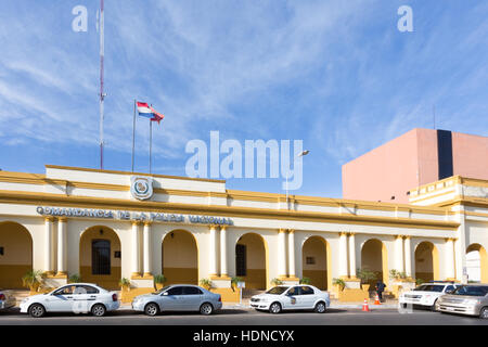 Asuncion, Paraguay. 14 Décembre, 2016. Comandancia de la Policia Nacional (Commandement de la Police nationale), l'administration centrale est visible pendant matin ensoleillé dans le centre-ville historique d'Asuncion, Paraguay. Credit : Andre M. Chang/ARDUOPRESS/Alamy Live News Banque D'Images