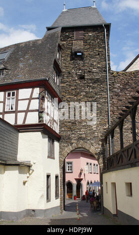 COCHEM, ALLEMAGNE - 19 juin 2014 : de beaux bâtiments anciens de la ville de Cochem le 19 juin 2014 en Allemagne Banque D'Images