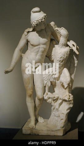 Ganymède avec eagle. 2ème ANNONCE de siècle copie d'un modèle hellénistique à partir du 4ème siècle avant JC. Musée Archéologique National, Naples. L'Italie. Banque D'Images