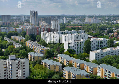 , Hochhaeuser Fritz-Erler-Allee, Gropiusstadt, Neukoelln, Berlin, Deutschland Banque D'Images