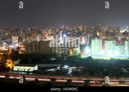 Une vue générale du centre-ville de Beyrouth. Le Scottish Catholic International Aid Fund (SCIAF) aide à financer son organisme partenaire Caritas Liban pour soutenir le travail de l'aide avec les réfugiés syriens et libanais pauvres. Banque D'Images