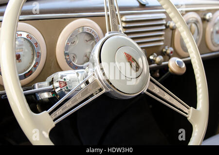 1937 Oldsmobile à Or & Argent magasin de jouet en vedette sur l'émission de télévision 'Pawn Stars' Las Vegas, Nevada. Banque D'Images