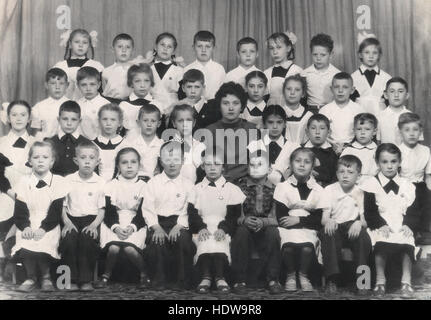 L'école russe de première classe dans l'Legnica, Pologne, 1958-1959 Banque D'Images