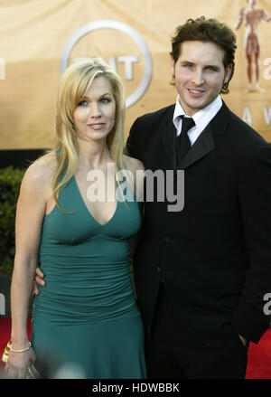 Jennie Garth et Peter Facinelli mari à la Screen Actors Guild Awards à Los Angeles le 5 février 2005 Crédit photo : Francis Specker Banque D'Images