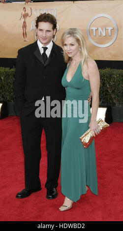 Jennie Garth et Peter Facinelli mari à la Screen Actors Guild Awards à Los Angeles le 5 février 2005 Crédit photo : Francis Specker Banque D'Images