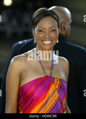 Aisha Tyler arrive au People's Choice Awards, à Pasadena, Californie le dimanche 9 janvier 2005. Crédit photo : Francis Specker Banque D'Images