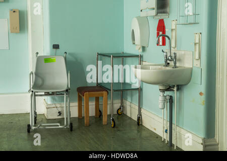 Installations dans l'une des salles vides à l'hôpital Selly Oak, Birmingham, Angleterre, RU Banque D'Images
