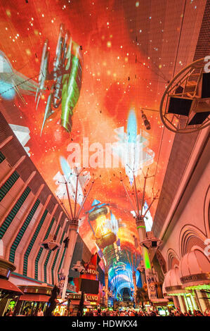 L'affichage numérique plafond Fremont Experience sur Fremont Street, Las Vegas, Nevada. Banque D'Images