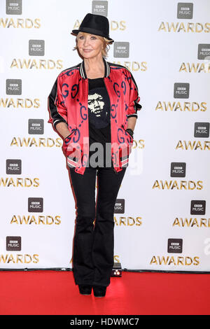 Lulu pose sur le tapis rouge à la BBC Music Awards le 12/12/2016 à ExCeL London. Les personnes sur la photo : Lulu. Photo par Julie Edwards. Banque D'Images