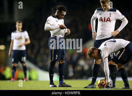 Tottenham Hotspur est Danny Rose durant le premier match de championnat à White Hart Lane, London. ASSOCIATION DE PRESSE Photo. Photo date : mercredi 14 décembre 2016. Voir l'ACTIVITÉ DE SOCCER histoire Tottenham. Crédit photo doit se lire : Steven Paston/PA Wire. RESTRICTIONS : EDITORIAL N'utilisez que pas d'utilisation non autorisée avec l'audio, vidéo, données, listes de luminaire, club ou la Ligue de logos ou services 'live'. En ligne De-match utilisation limitée à 75 images, aucune émulation. Aucune utilisation de pari, de jeux ou d'un club ou la ligue/dvd publications. Banque D'Images