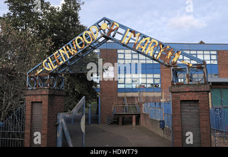 L'école primaire de Glenwood, off Shankill Road West Belfast, Irlande du Nord, Royaume-Uni - Entrée Banque D'Images
