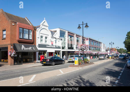 High Street, l'Ascot Ascot, Berkshire, Angleterre, Royaume-Uni Banque D'Images