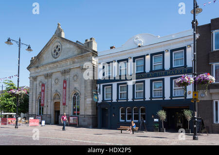 Corn Exchange et de l'éléphant à l'Hôtel du Marché, Place du marché, Newbury, Berkshire, Angleterre, Royaume-Uni Banque D'Images