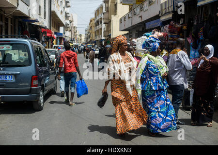 Commerces et marchés de rue, Dakar, Sénégal Banque D'Images