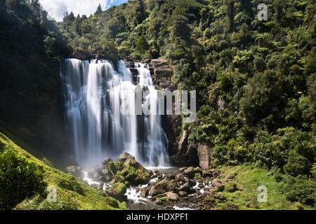 Marokopa Falls, New Zealand Banque D'Images