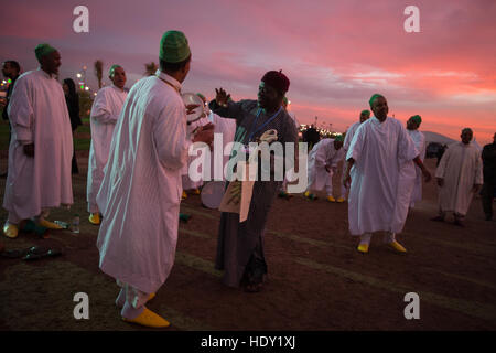 Spectacle culturel musical marocain, en dehors de la COP22 Conférence des Nations Unies sur le Changement Climatique qui se tiendra à Marrakech, Maroc. 2016. Banque D'Images