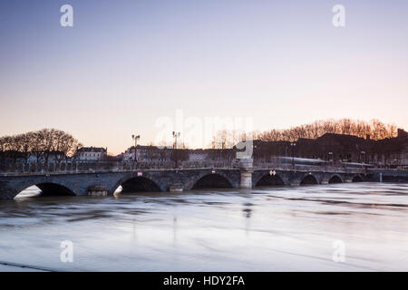 Le Pont de Verdun à Angers. Banque D'Images