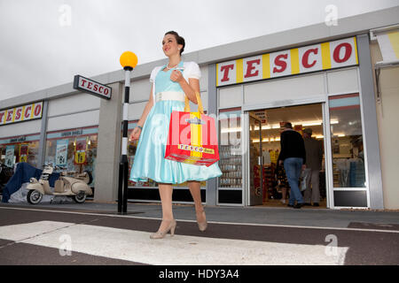 Tesco pop up store Goodwood Revival Banque D'Images