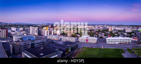 Le coucher du soleil, Reykjavik, Islande Banque D'Images